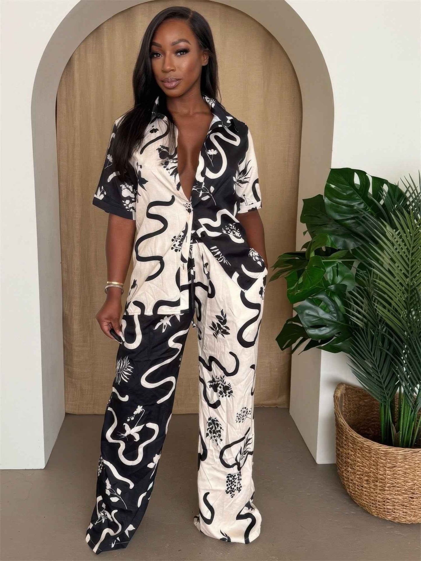 Woman's Resort Wear Pant Set