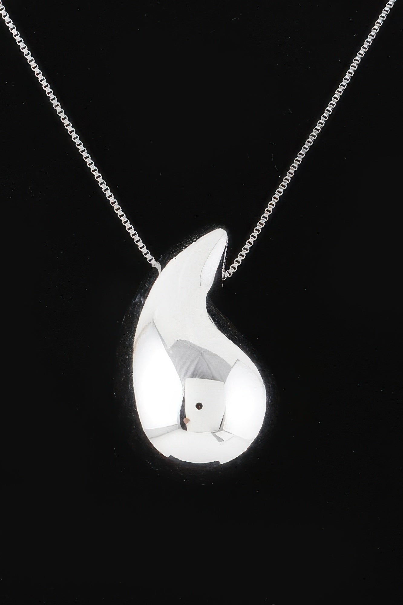 Shiny Teardrop Necklace Set - It's a Girly Place