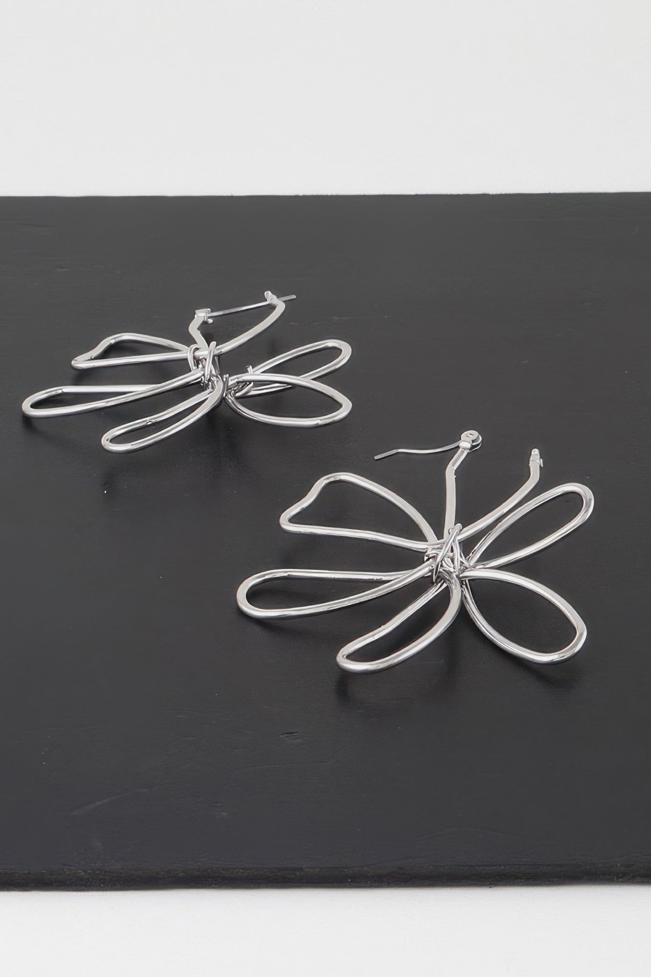 Metal Doodle Flower Earrings - It's a Girly Place