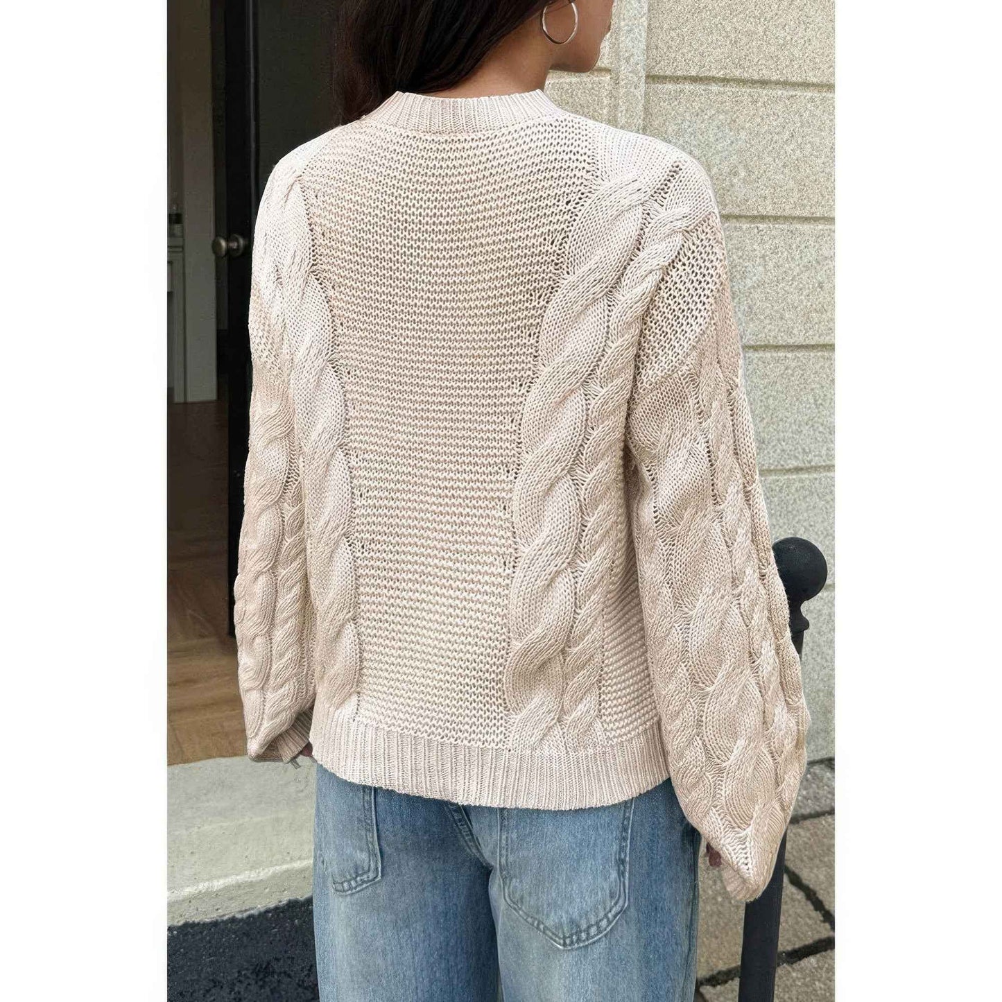 Solid Round Neck Cable Knit Pullover Sweater