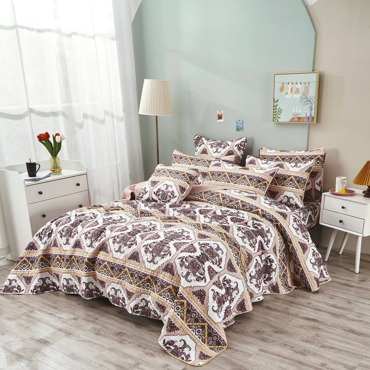 BEDSPREADS & QUILT SETS