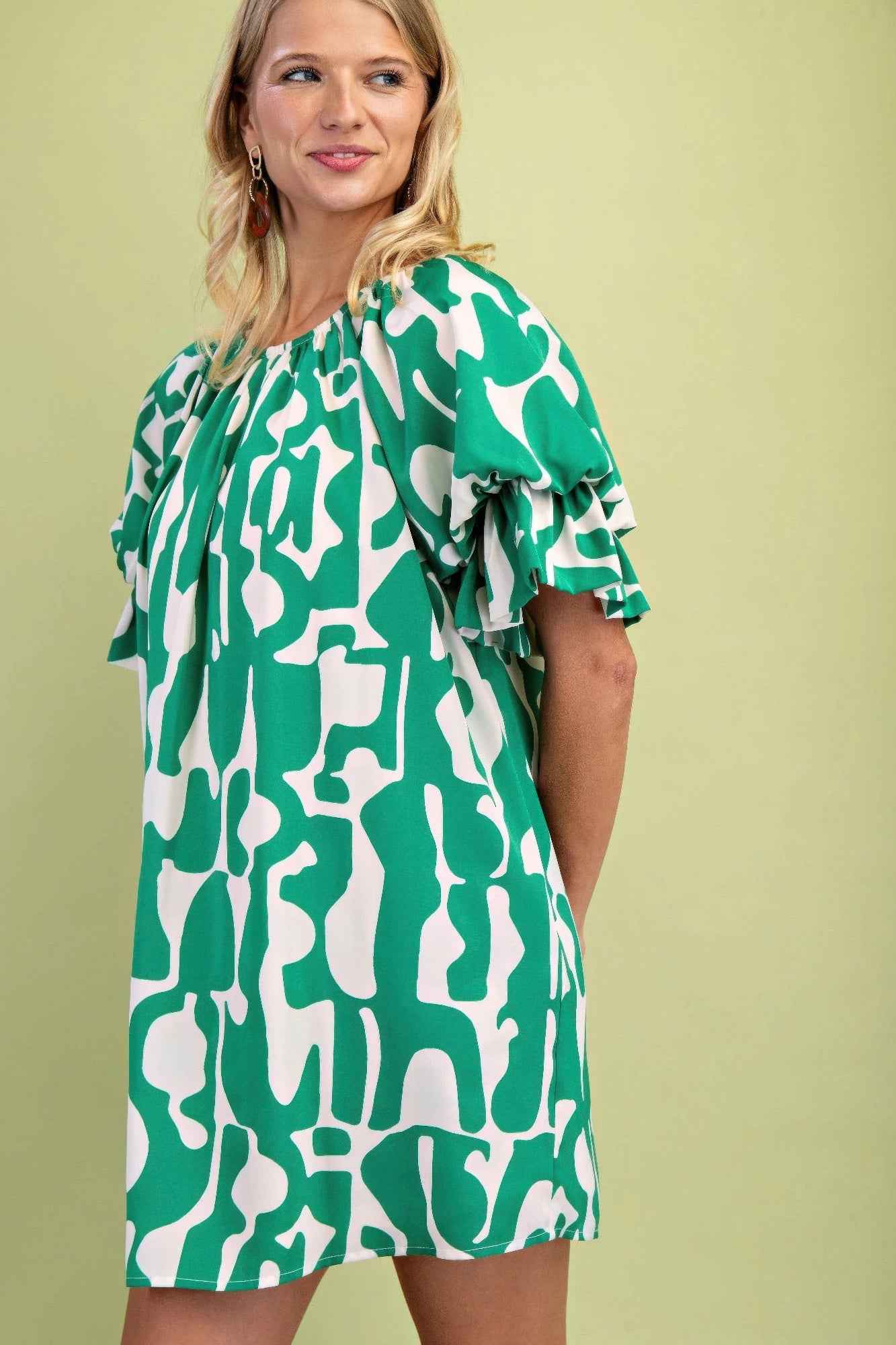 Geometric Print Loose Fit Mini Dress With Gathered Balloon Sleeves