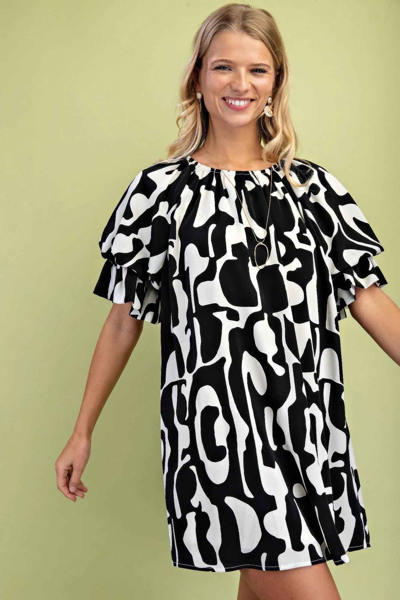Geometric Print Loose Fit Mini Dress With Gathered Balloon Sleeves