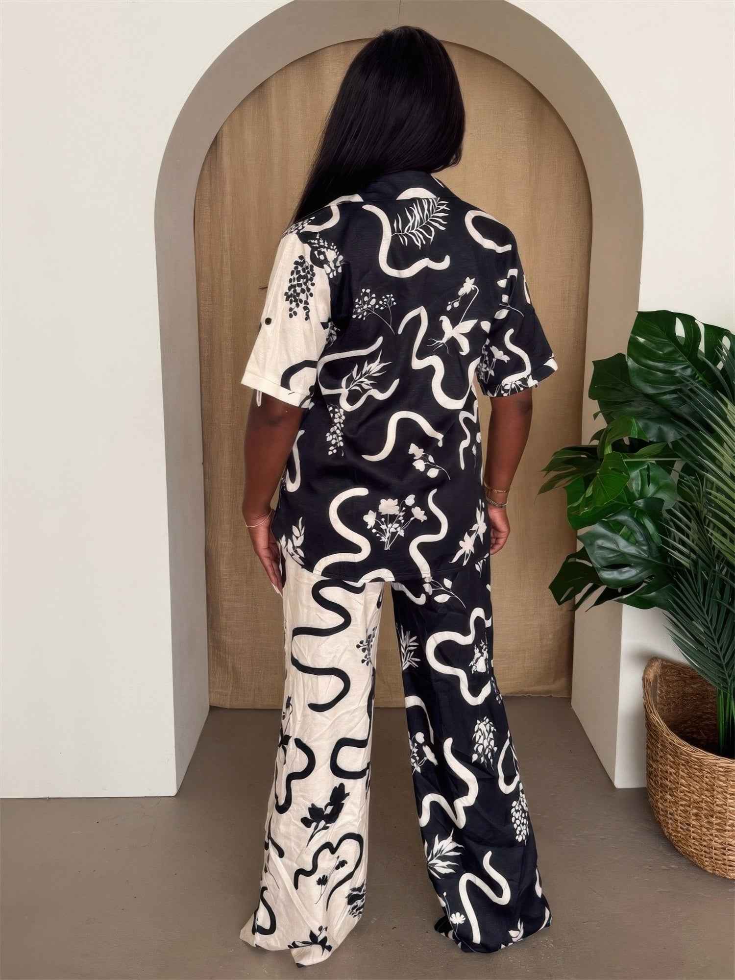 Woman's Resort Wear Pant Set