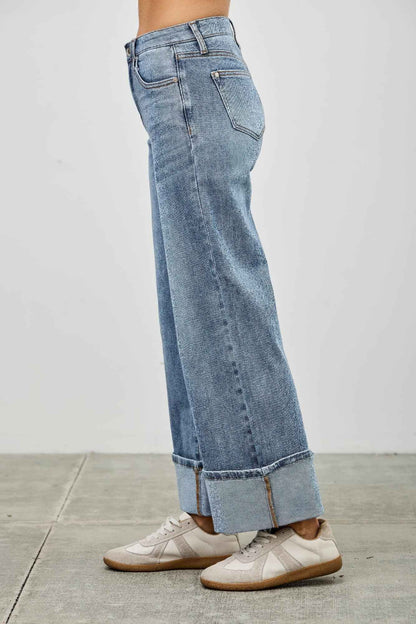 Mid Rise Cuffed Jeans With Stretch