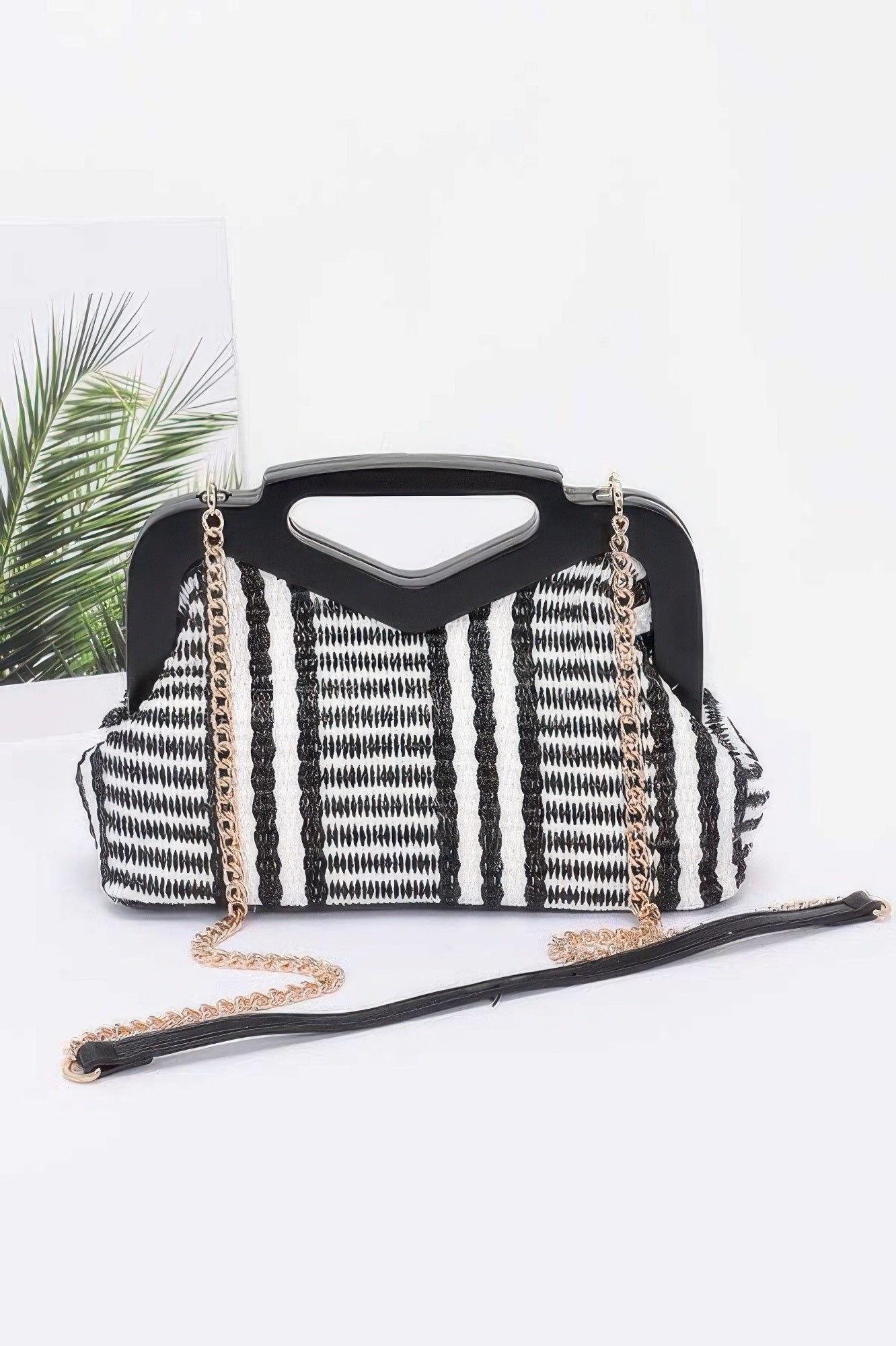 Faux Straw Wood Frame Clutch - It's a Girly Place