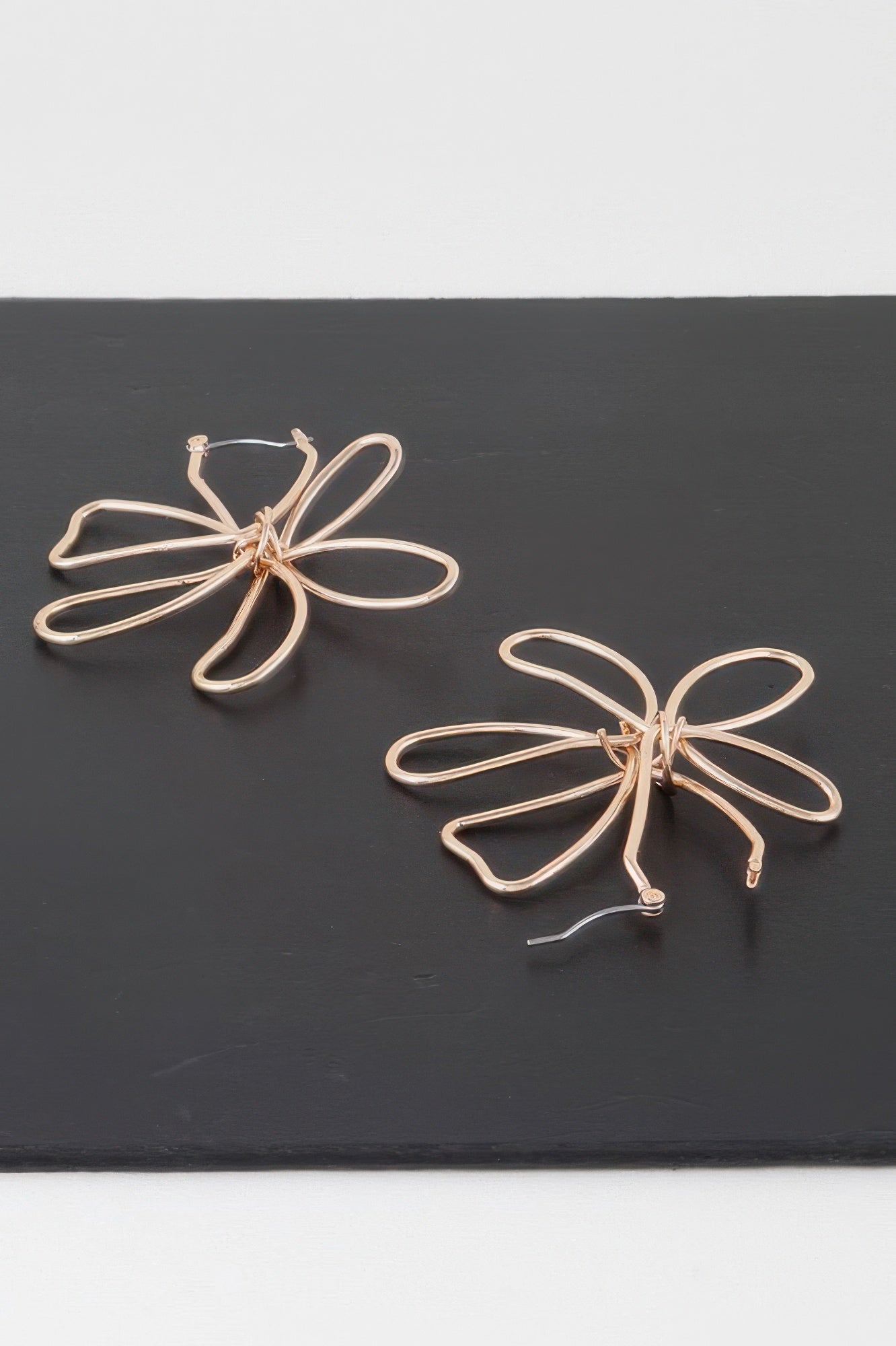 Metal Doodle Flower Earrings - It's a Girly Place