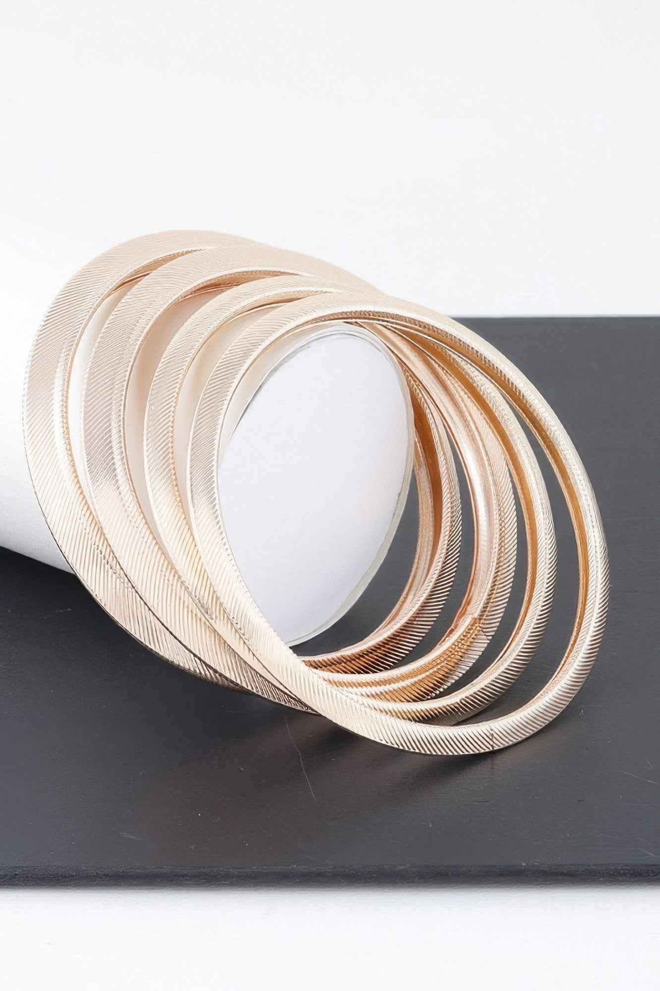 Metal Elegance Bracelet