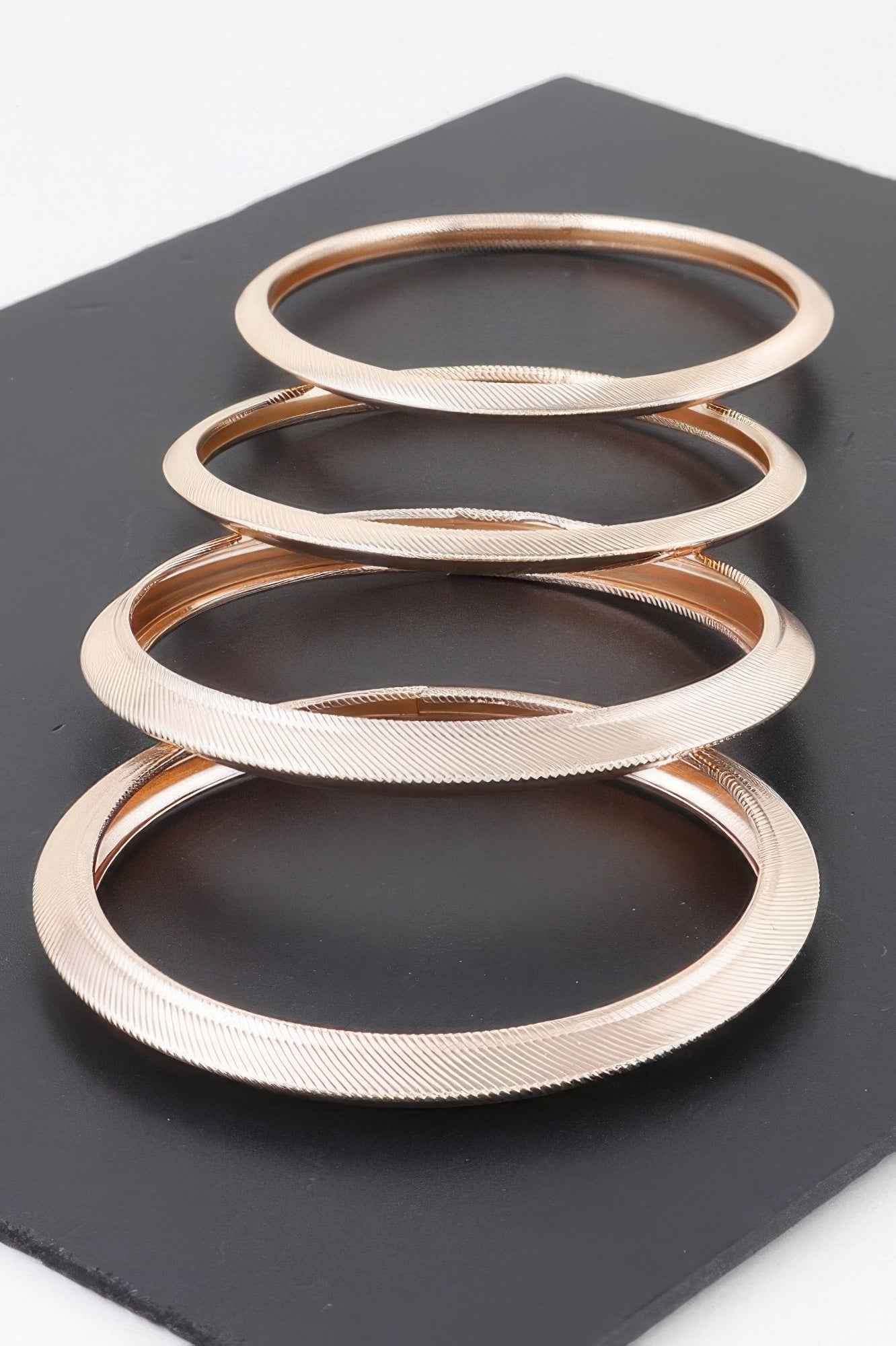 Metal Elegance Bracelet