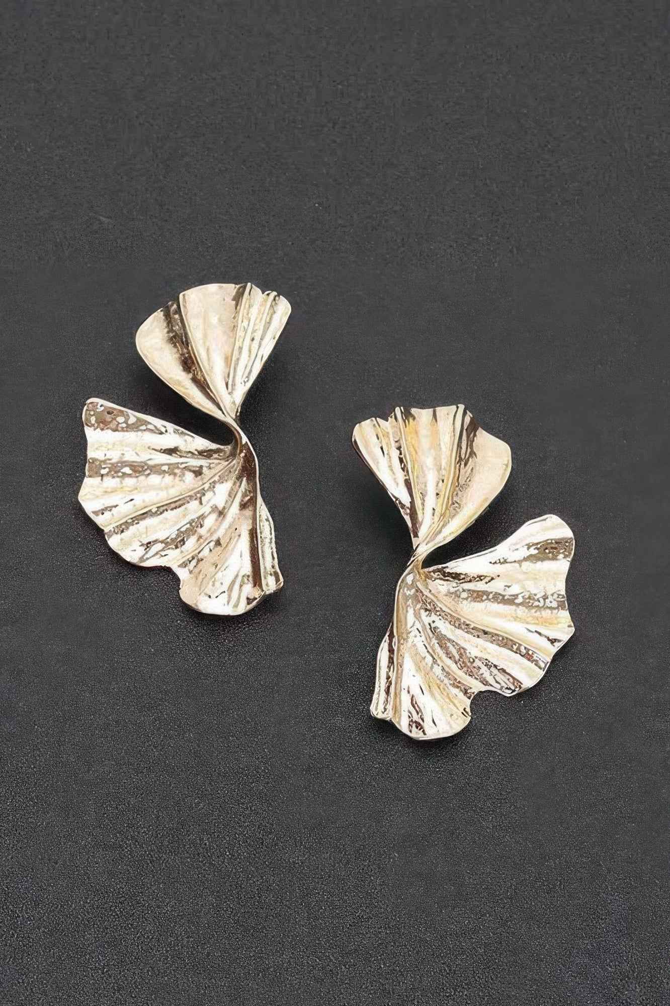 Exquisite Leaf-shaped Earrings