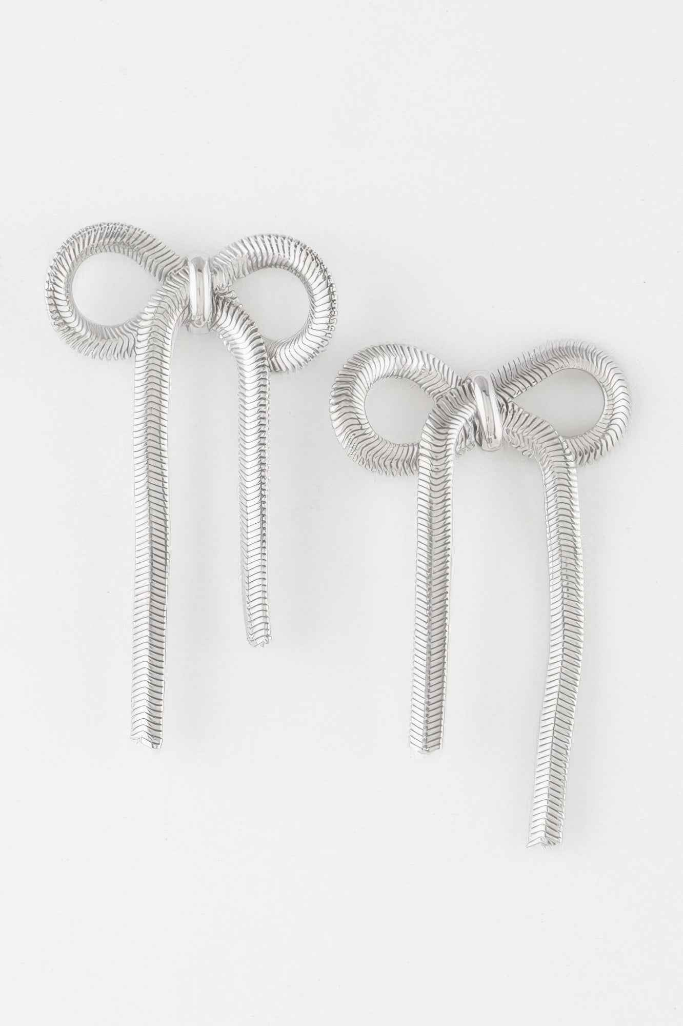 Snake Chain Ribbon Earrings