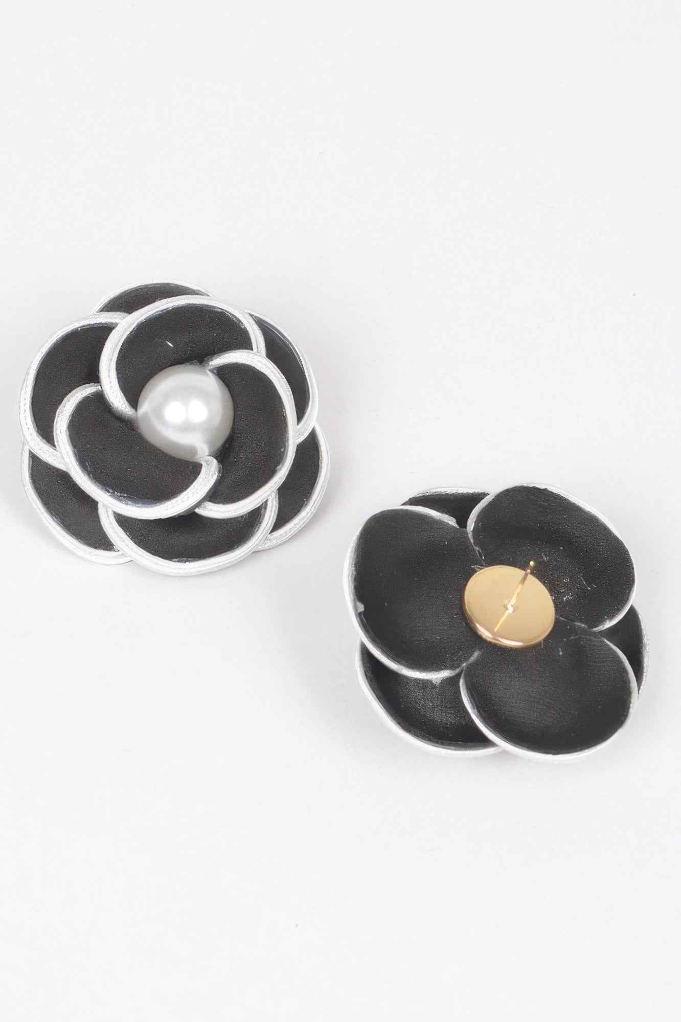 Faux Pearl Flower Stud Earring