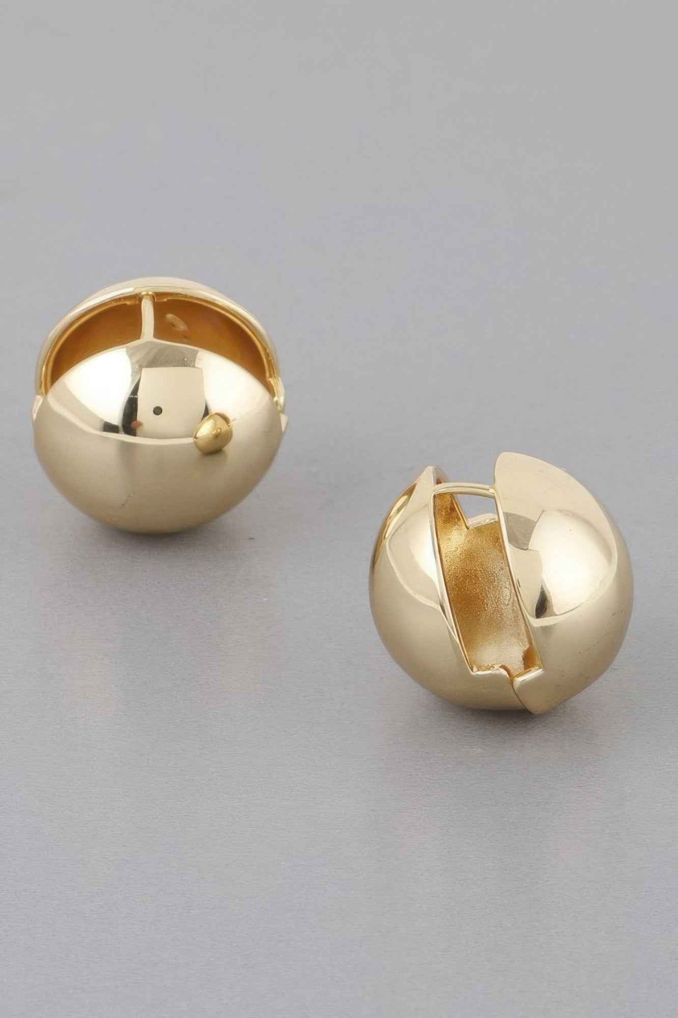 Shiny Ball Clasp Earrings