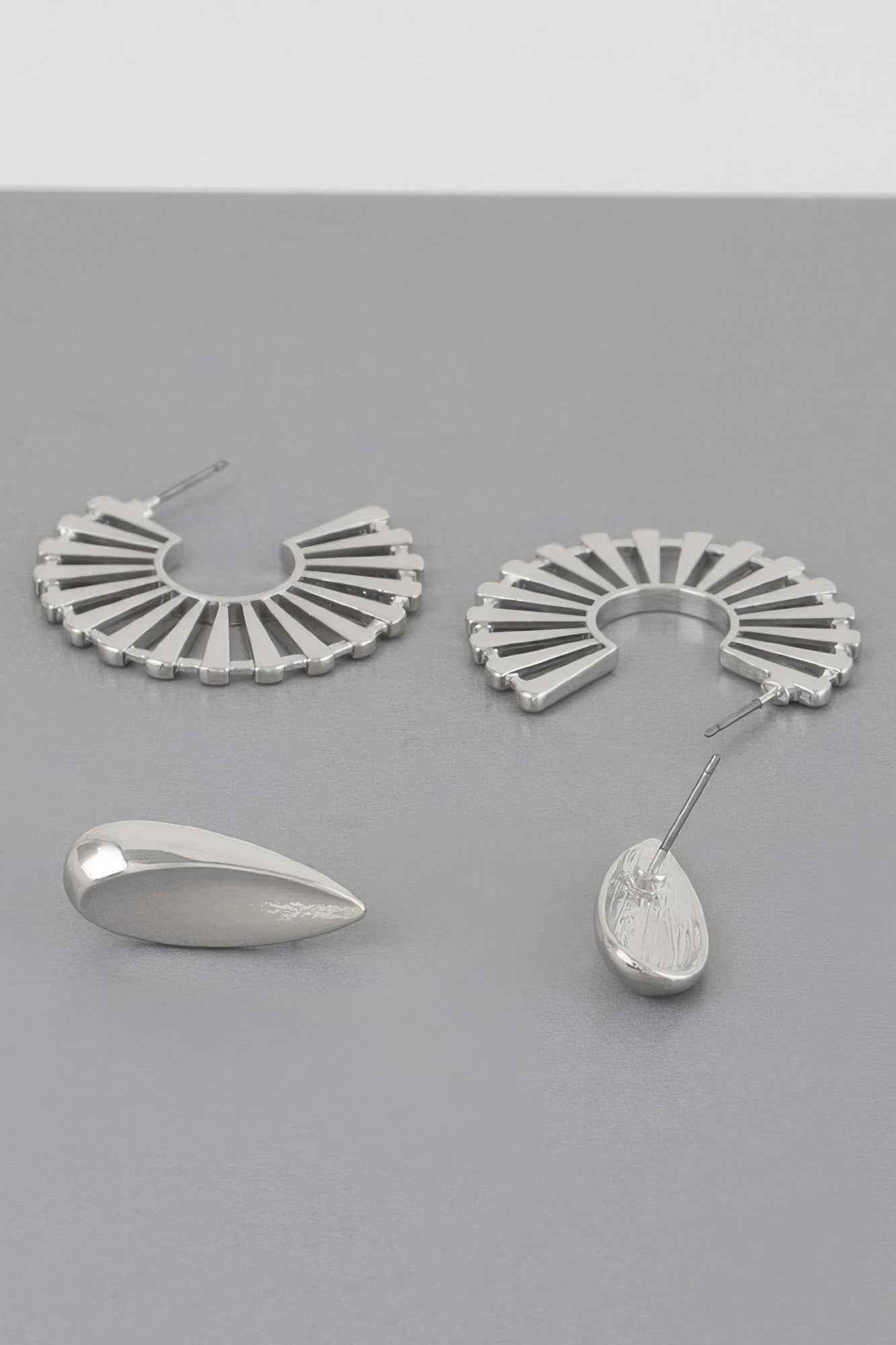 Sunray Flat Hoop Earrings Set