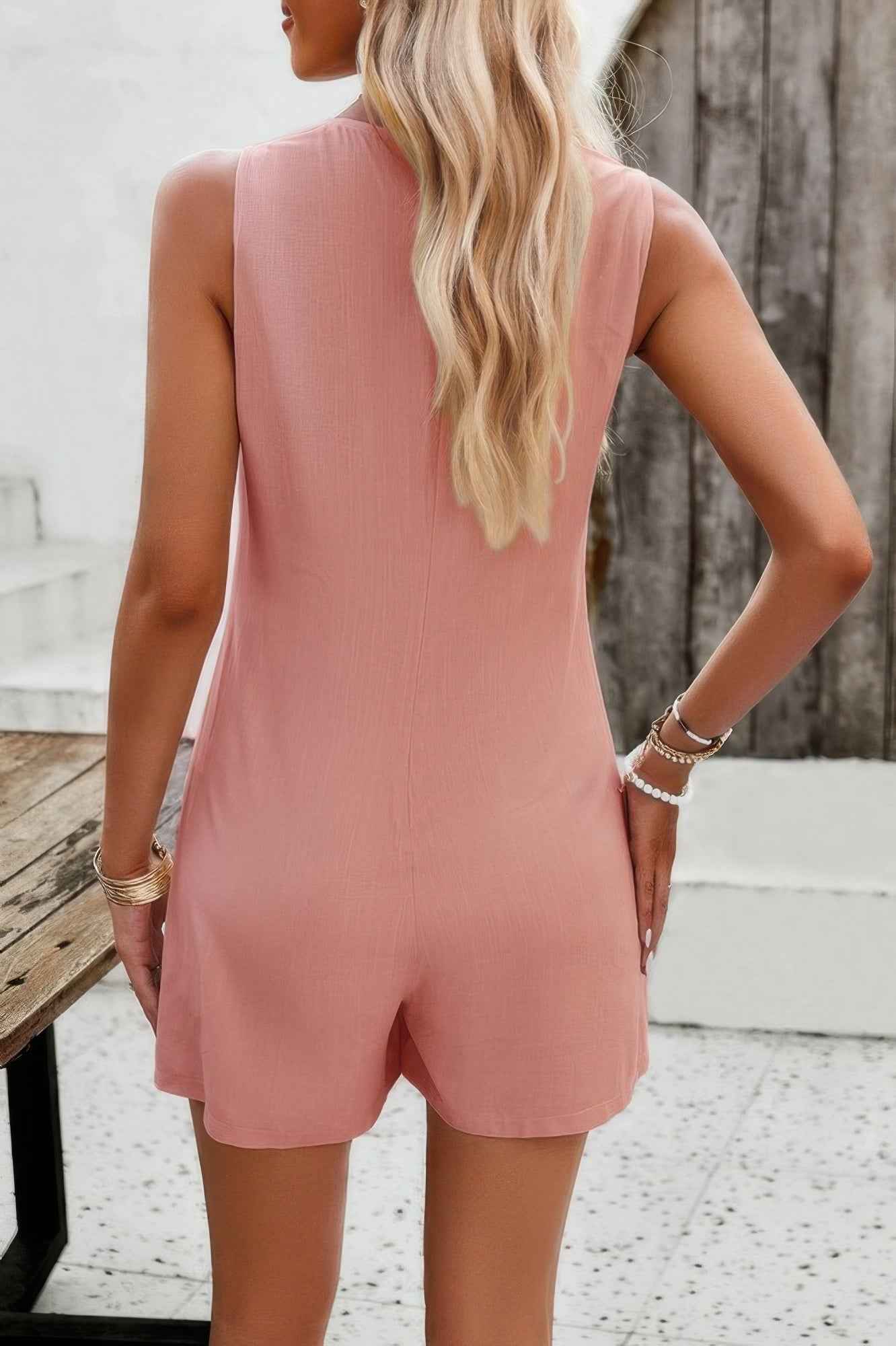 Solid Crewneck Sleeveless Loose Pockets Romper