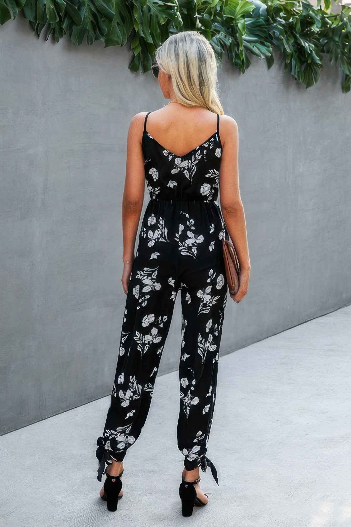 V Neck Spaghetti Straps Jumpsuit