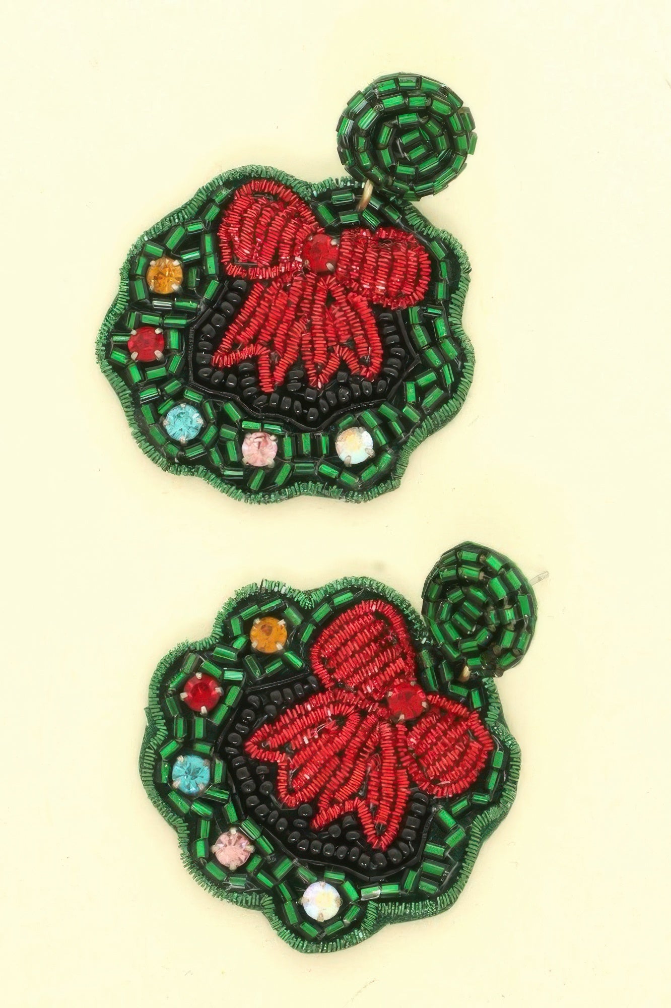 Christmas Wreath Post Dangle Earrings - It's a Girly Place